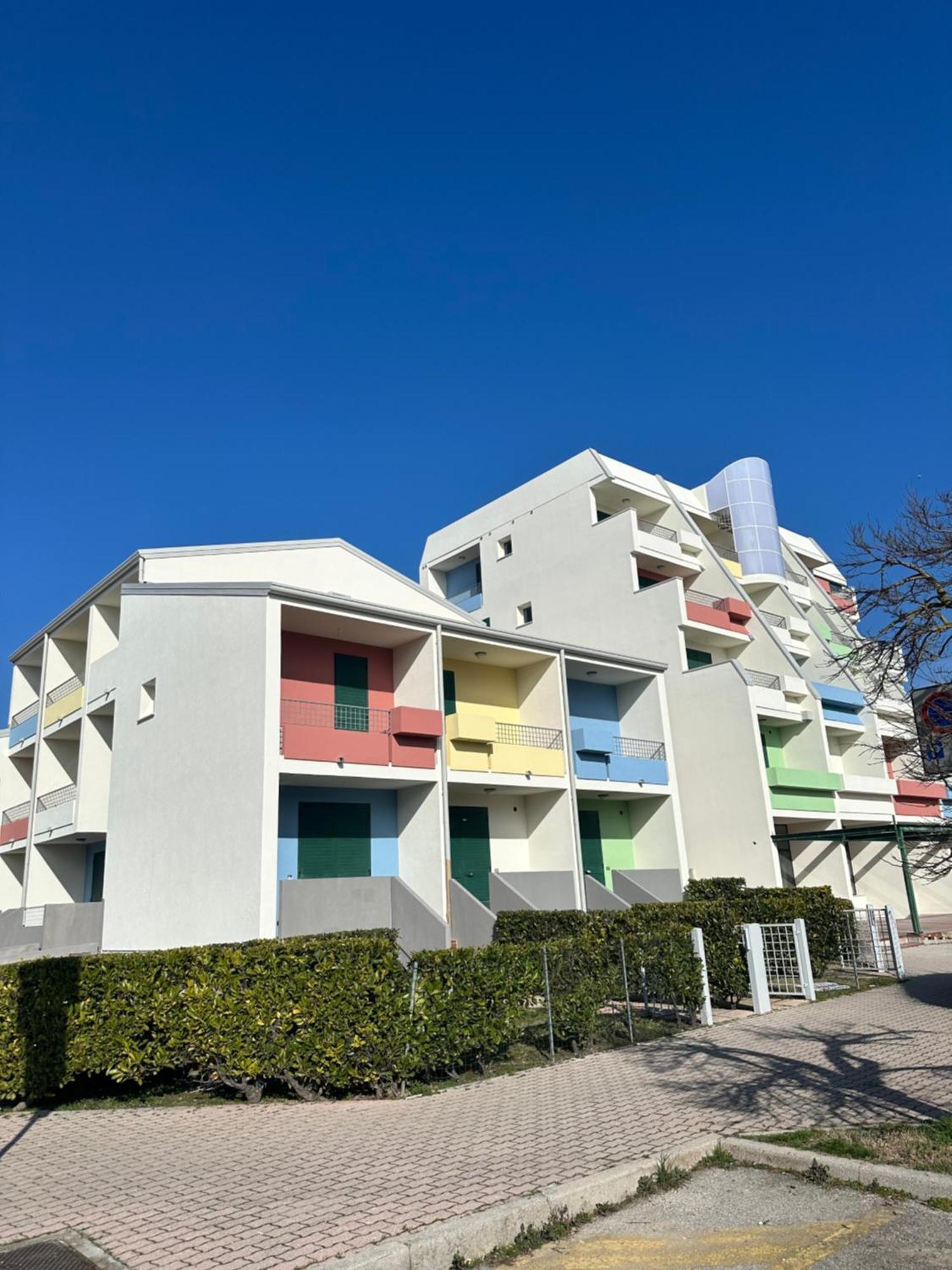 Villaggio Luna Swimmingpool- Agenzia Cocal Καόρλε Εξωτερικό φωτογραφία