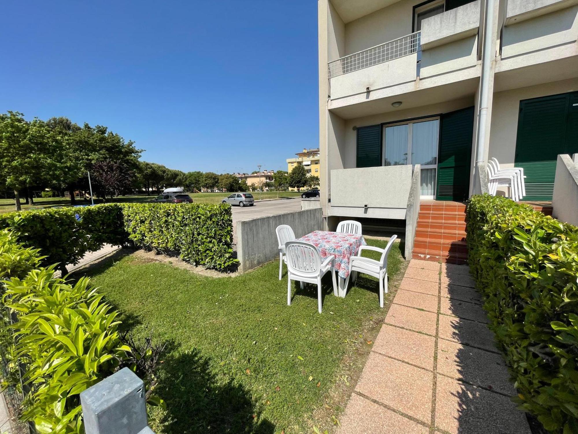 Villaggio Luna Swimmingpool- Agenzia Cocal Καόρλε Εξωτερικό φωτογραφία