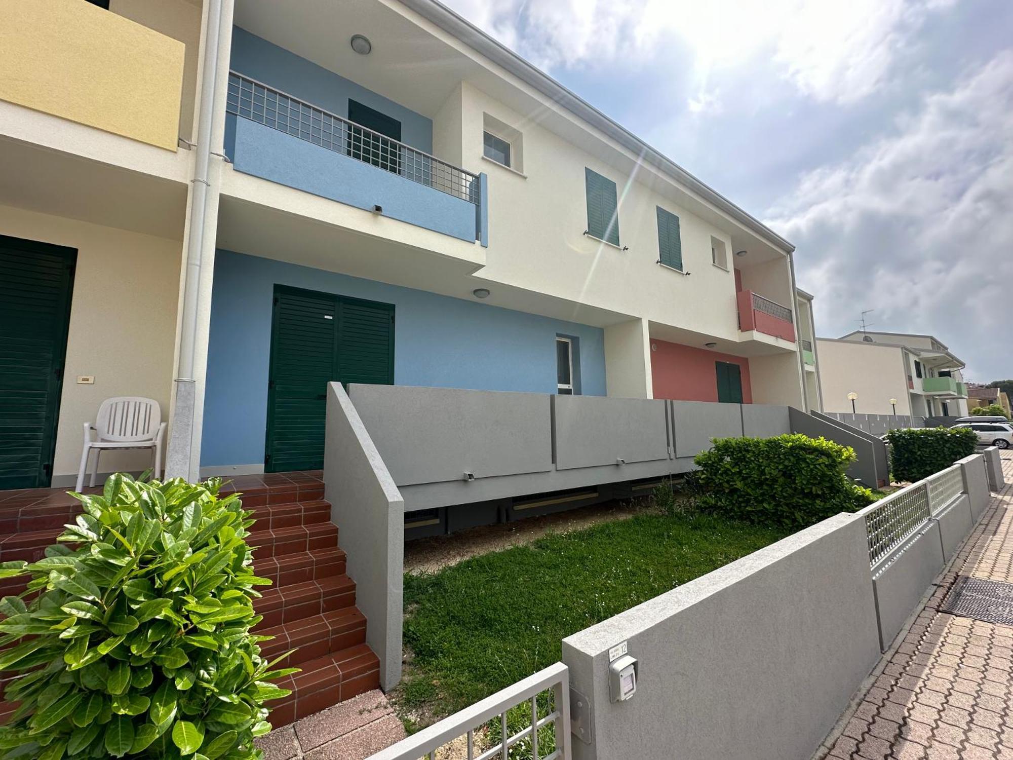 Villaggio Luna Swimmingpool- Agenzia Cocal Καόρλε Εξωτερικό φωτογραφία