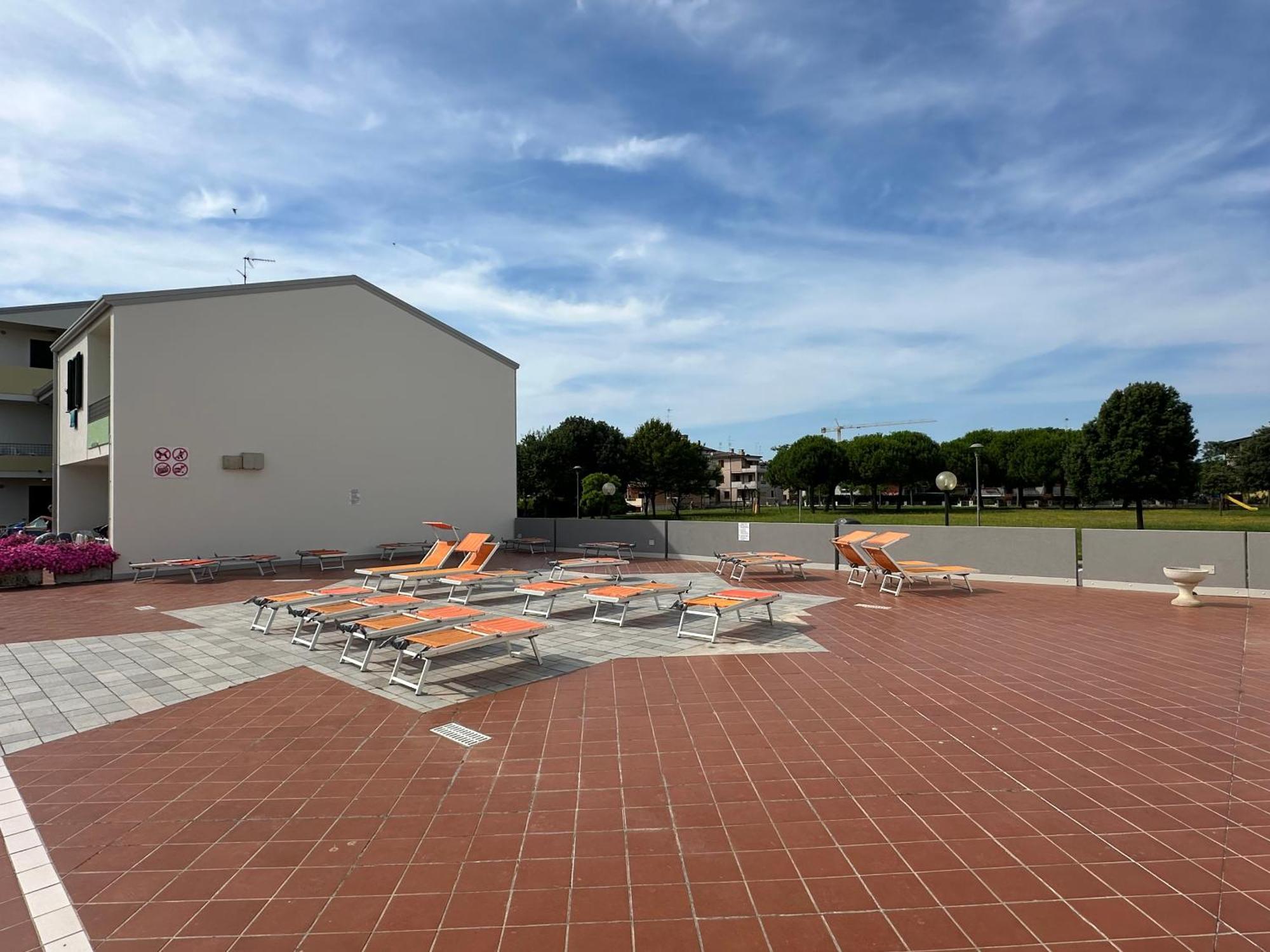 Villaggio Luna Swimmingpool- Agenzia Cocal Καόρλε Εξωτερικό φωτογραφία